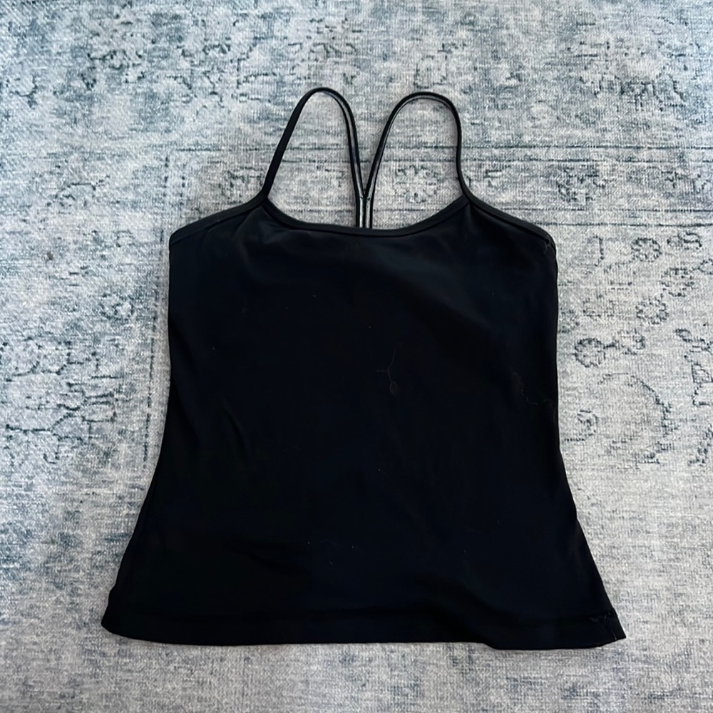lululemon size 6 black tank top with shelf bra